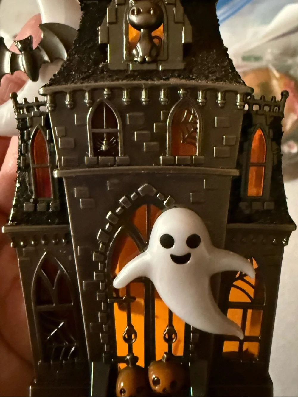 Halloween Haunted House Light-Up wallflower plug with Ghost Bath and Body Works - Picture 3 of 7